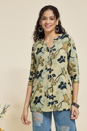 printed rayon v neck women's casual wear tunic - off-white