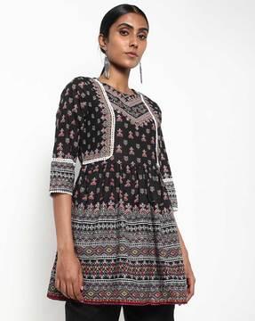 printed a-line kurti with lace trims