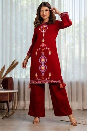 printed acrylic regular fit women's kurta - maroon