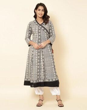 printed angrakha kurta with v-neck