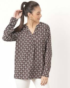 printed blouse with notched collar