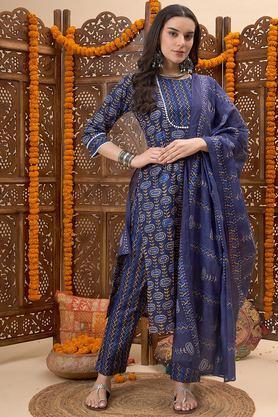 printed calf length cotton knitted women's kurta set - blue