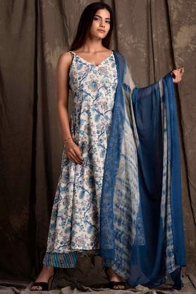 printed calf length cotton woven women's kurta set - blue