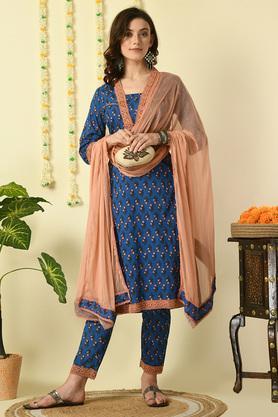 printed calf length cotton woven women's kurta set - blue