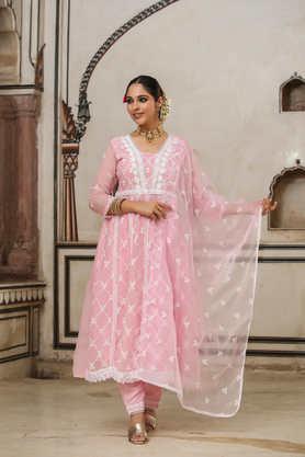 printed calf length organza woven women's kurta set - pink