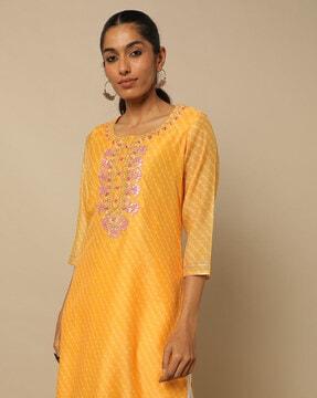 printed chanderi straight kurta with hand embroidery