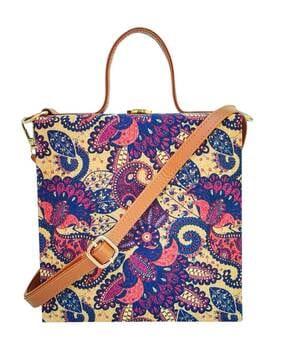 printed clutch with belt