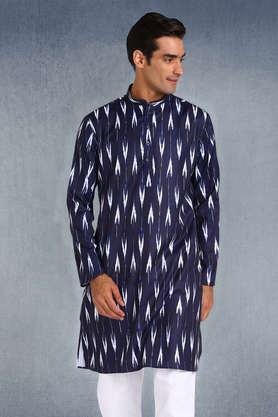 printed cotton blend regular fit men's kurta - multi