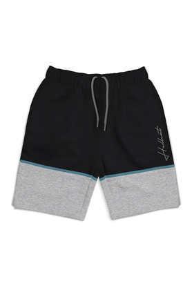 printed cotton regular fit boys shorts - black