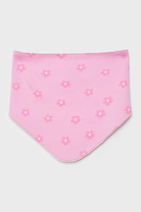 printed cotton regular fit infant girls bibs - multi