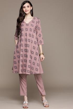 printed crepe v neck women's kurta pant set - purple