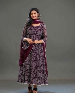 printed flared kurta with pants & dupatta