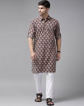 printed long kurta with insert pockets