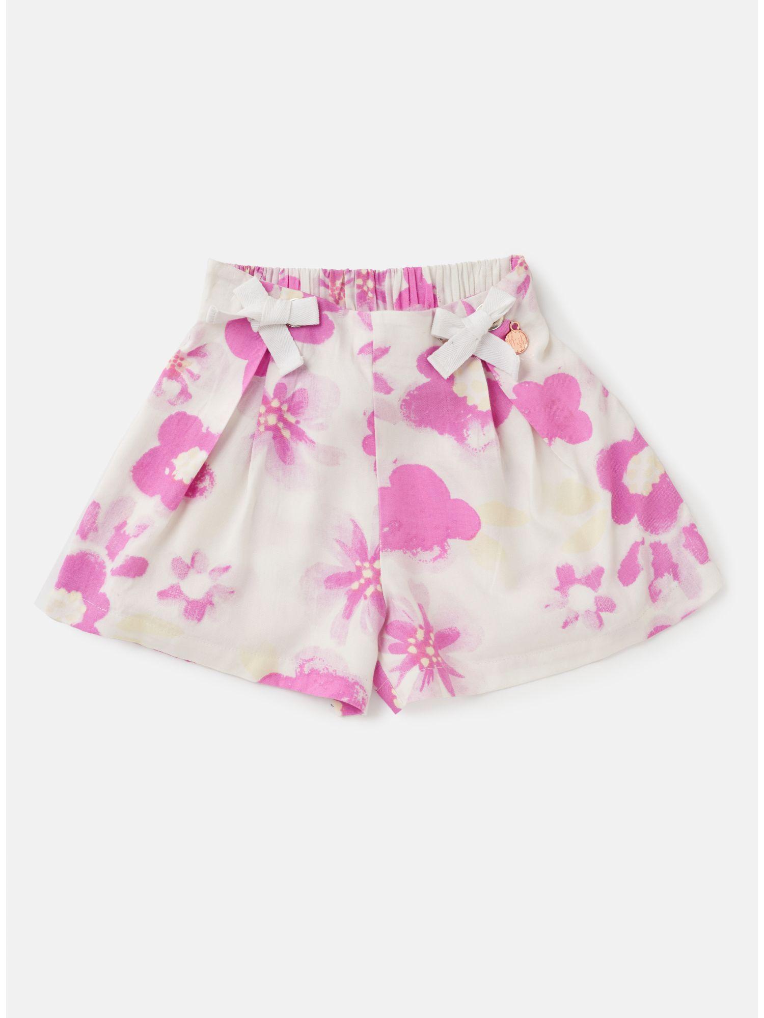 printed pink shorts