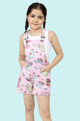 printed polyester girls dungaree shorts with t-shirt set - pink