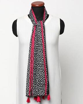 printed polyester scarf with tassels accent