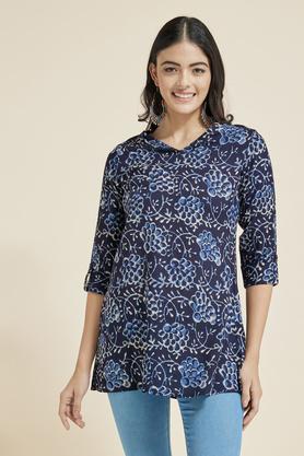 printed rayon v neck women's casual wear tunic - blue