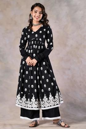 printed rayon v neck women's kurta pant set - black