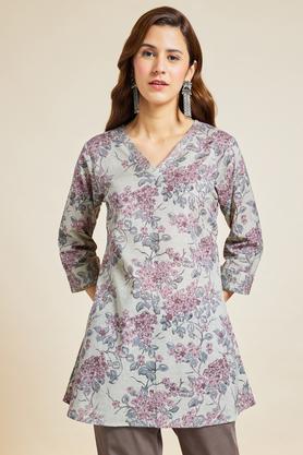 printed rayon v neck women's tunic - grey