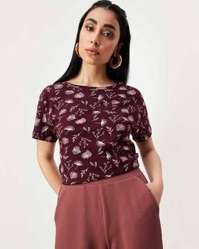 printed round-neck t-shirt with short sleeves