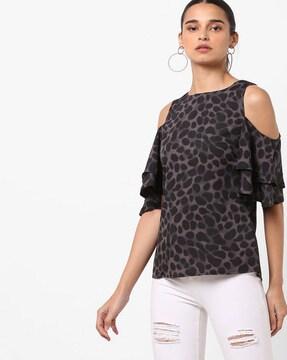 printed round-neck top with ruffled cold shoulders