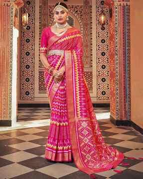 printed saree with contrast border