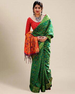 printed saree with tassels