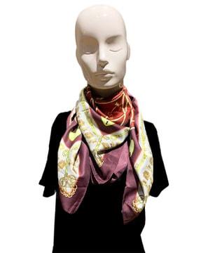 printed scarf with interlocked hem