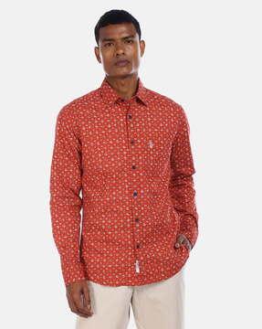 printed shirt with patch pocket