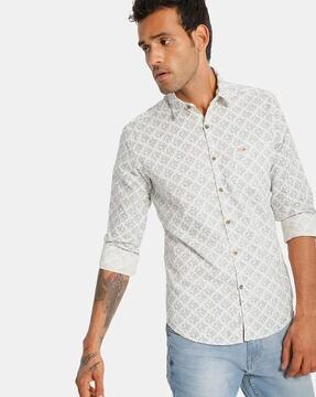 printed shirt with patch pocket