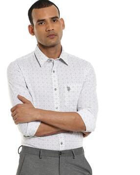 printed shirt with patch pocket