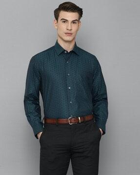 printed shirt with patch pocket