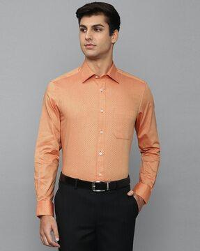 printed shirt with patch pocket