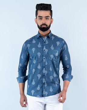 printed shirt with patch pocket