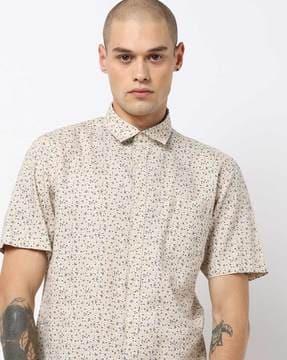 printed shirt with patch pocket