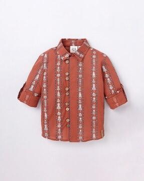 printed shirt with roll-up sleeves