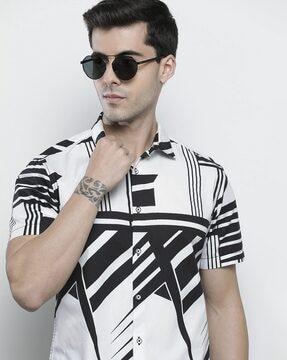 printed shirt with spread collar