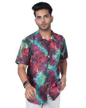 printed shirt with spread collar