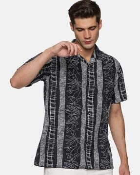 printed shirt with spread-collar