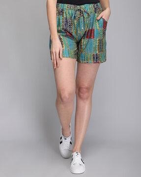 printed shorts with insert pockets