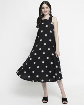 printed sleeveless dress with insert pockets