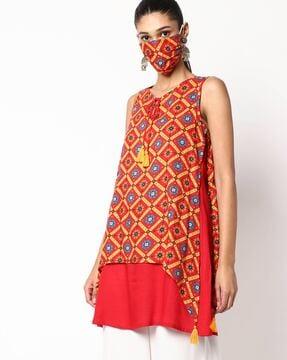 printed sleeveless tunic with tie-up neckline