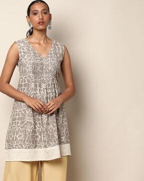 printed sleeveless v-neck a-line kurti