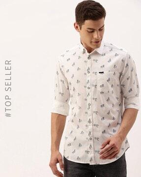 printed slim fit shirt with patch pocket