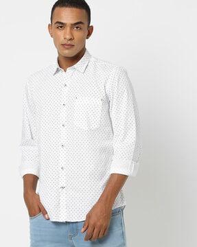 printed slim fit shirt with patch pocket