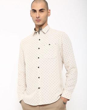 printed slim fit shirt with patch pocket