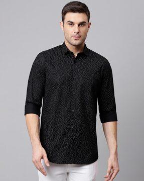 printed slim fit shirt with patch pocket