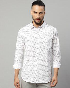 printed slim fit shirt with patch pocket