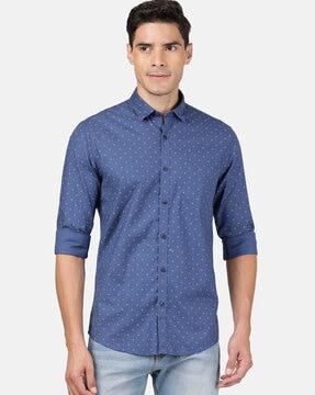 printed slim fit shirt with patch pocket