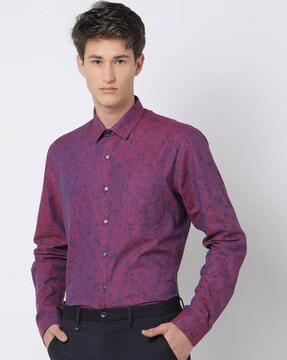 printed slim fit shirt with patch pocket